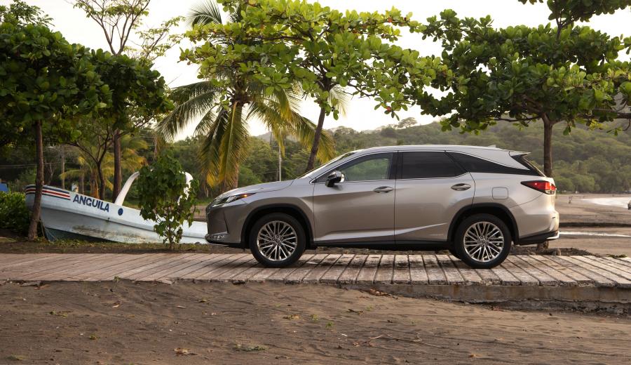  Lexus RX450hL 2019 года  (NA) (фото 17 из 40)
